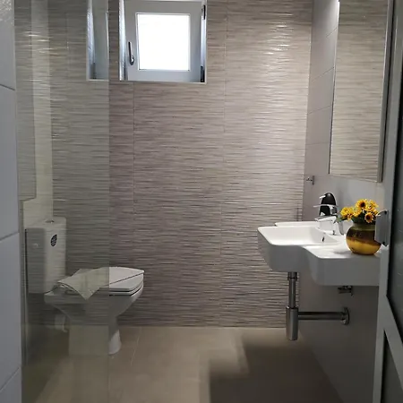 Konukevi Amalia 3*